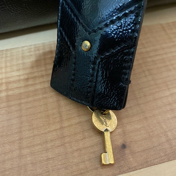 YSL LARGE PATENT LEATHER MUSE BAG EUC 11x16x6 - Picture 8 of 16